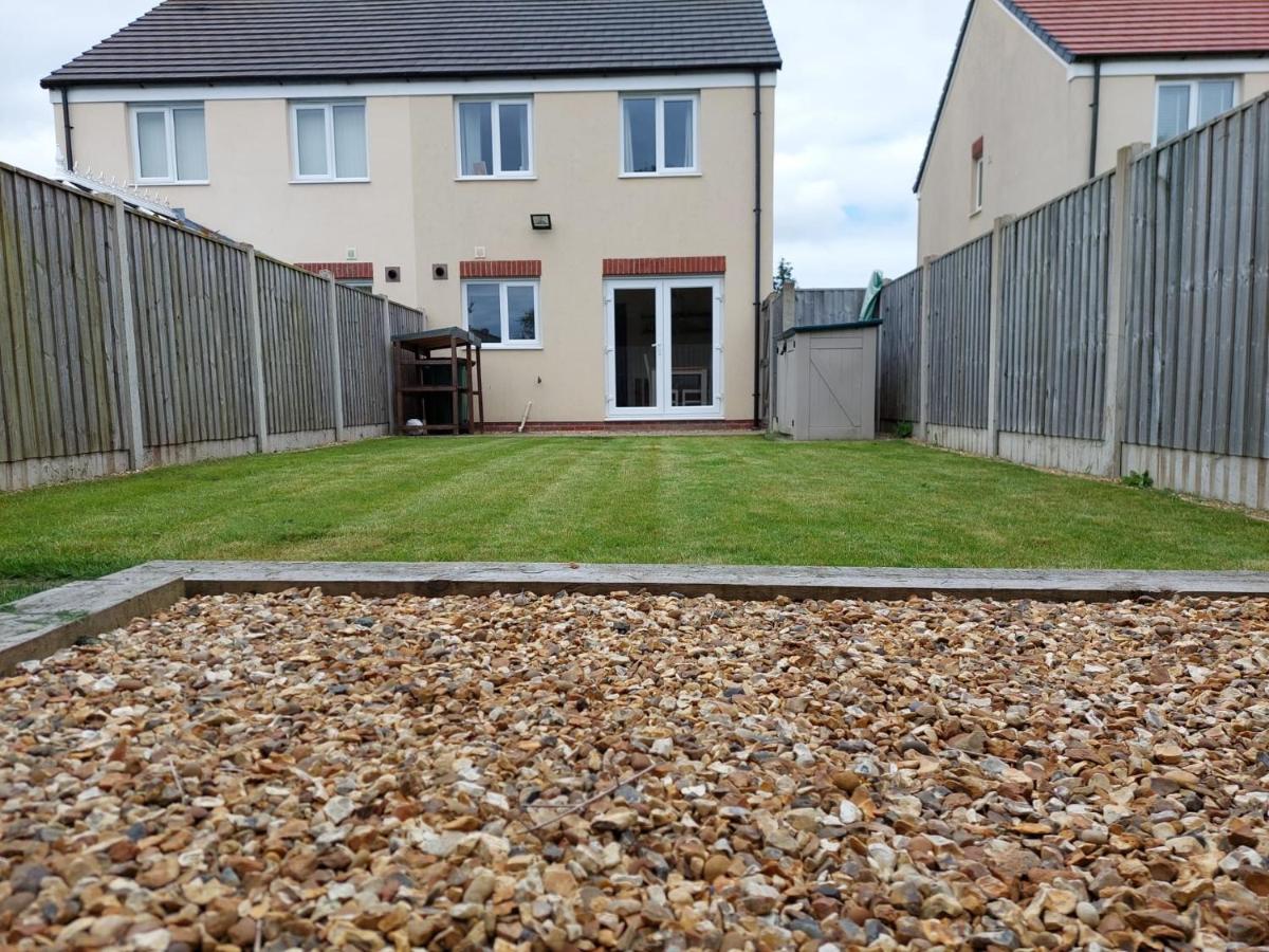 Home From Home Milford Haven Exterior foto